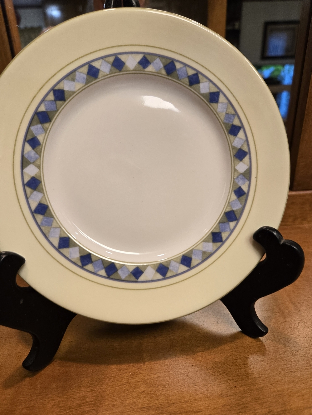 Royal Doulton:Classic Geometric Blue Accent Dinner Plate - White/Cream